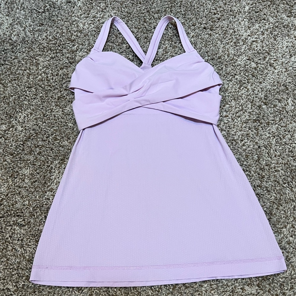 Lululemon tank top w/ built in sports bra
